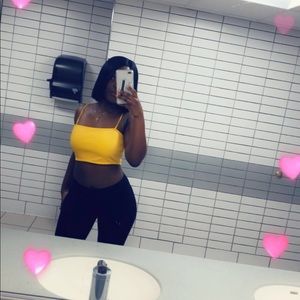 Meet your Posher, Danitta